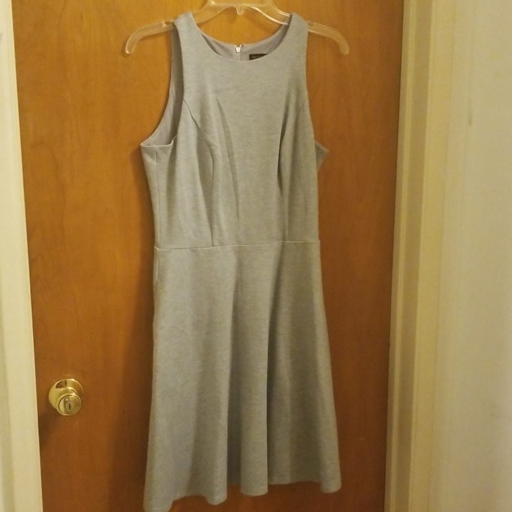 NWT White House Black Market Dress with Pockets.